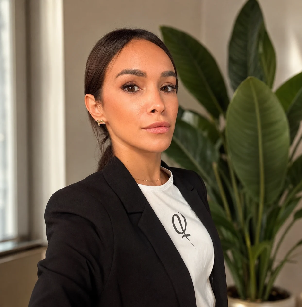 Giada Meroni al lavoro nel suo studio
